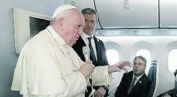 Papa Francesco: «L'incontro con l'Ayatollah Al Sistani mi ha fatto bene all'anima, è una luce»