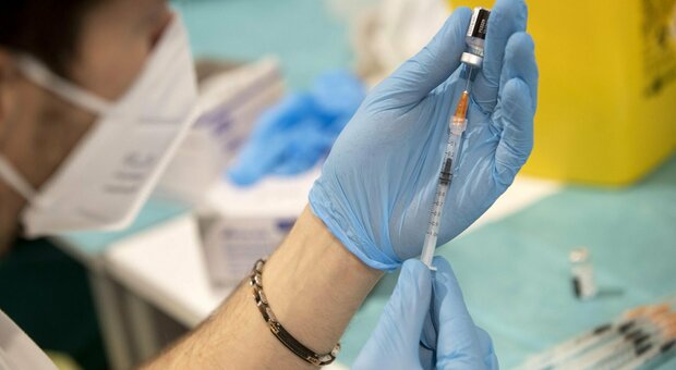 Vaccini, camper in Irpinia per convincere gli indecisi