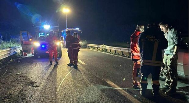 Ancora un incidente, paura nella notte sulla superstrada di Civitanova: due auto coinvolte, tre persone miracolate