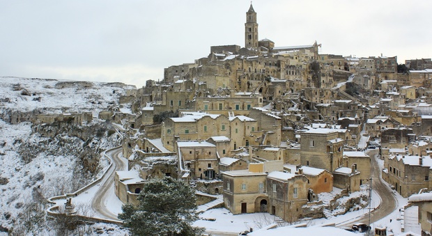 Nevica in Basilicata: lo spettacolo dei Sassi di Matera imbiancati