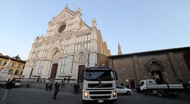 Firenze, turista morto nella basilica di Santa Croce: al via l'incidente probatorio