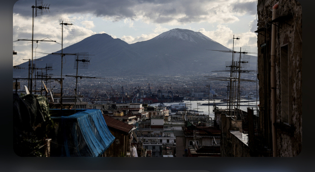 Post consigliere comunale Pavia, è polemica: «Se ci invadono rinunciamo a Napoli?»