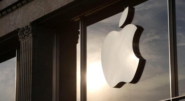 «Arrestato per colpa di Apple», 18enne fa causa per un miliardo didollari