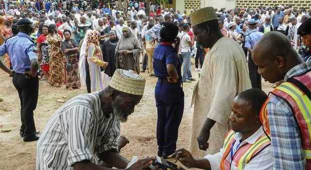 Nigeria al voto, Boko Haram attacca i seggi: 39 persone uccise