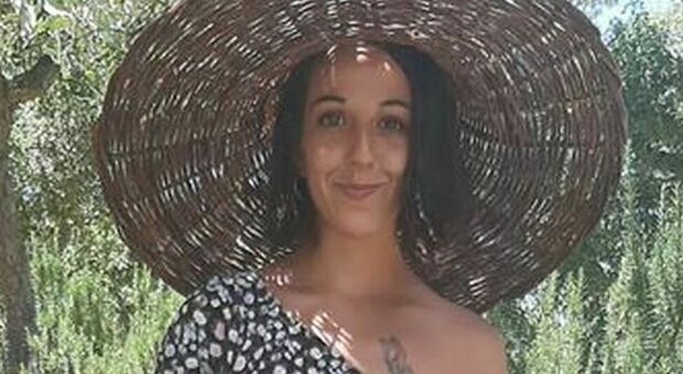 Valentina, morta a 26 anni nel fiume: attesa per l'autopsia. «Forse è annegata»