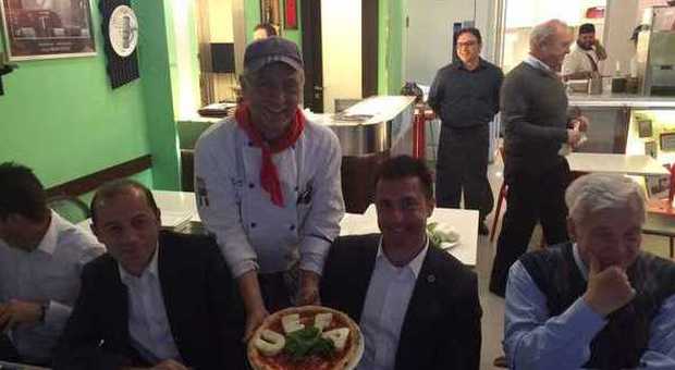 Dopo Napoli-Wolfsburg l'arbitro Cakir chiede una pizza