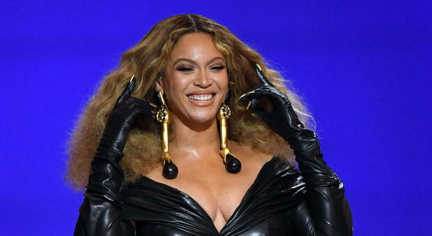 Beyoncé e Ja-Z, in vendita alcuni oggetti della vecchia casa a Los Angeles: il prezzo da capogiro del bidet