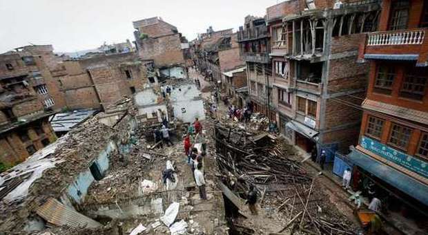 Nepal, Kathmandu si è sollevata di un metro