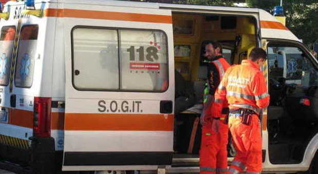Un'ambulanza in una foto d'archivio