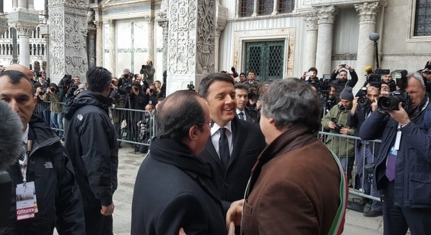 Brugnaro con Renzi e Hollande