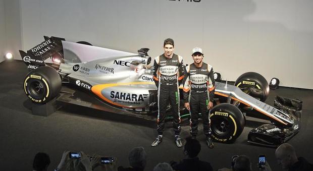 La Force India VJM10 con i due piloti Perez ed Ocon