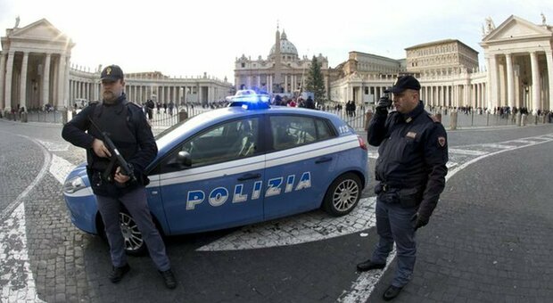 Piazza San Pietro, la Polizia intensifica i controlli