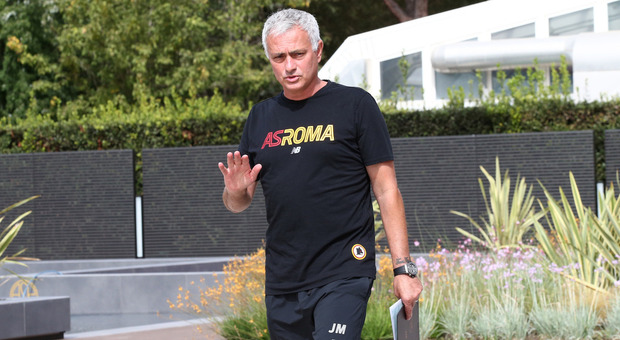 Roma, Mourinho: «Cinque vittorie non sono cinquanta, non c'è ragione per essere fuori di testa»