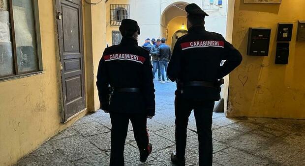 Il blitz dei carabinieri a via Egiziaca a Pizzofalcone