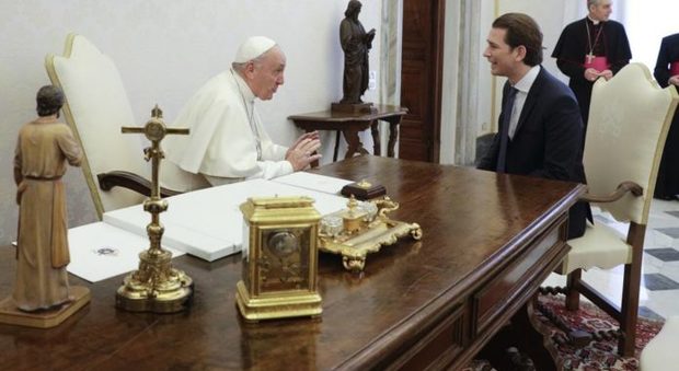 Migrazioni, Papa Francesco affronta il nodo stranieri con il Cancelliere austriaco Kurz