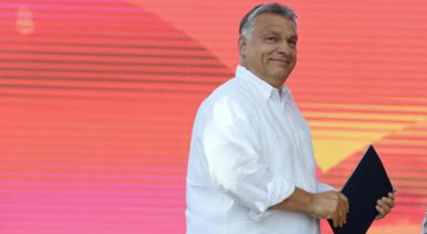 Orban santifica il successo in Ungheria di «un regime illiberale»