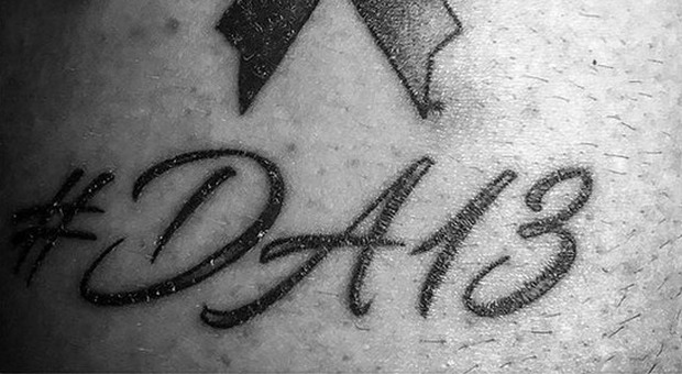 Astori, il tatuaggio dei compagni della Fiorentina per ricordare Davide