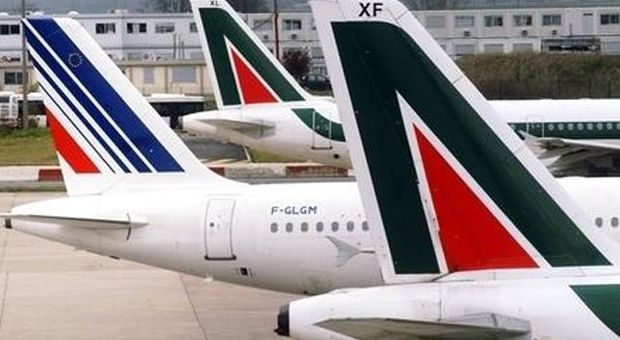 Alitalia, il risiko dei pretendenti con Air France alla finestra per bloccare Lufthansa