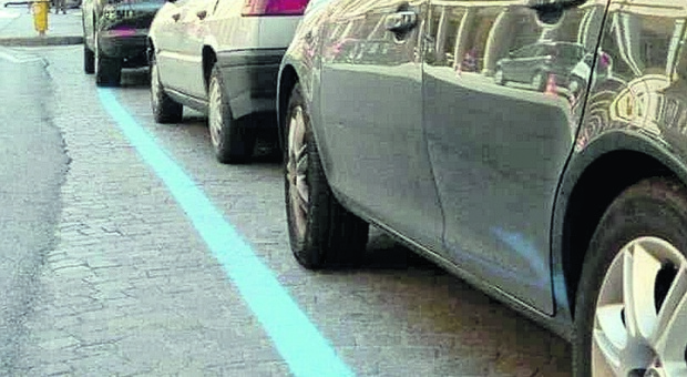 Parcheggi, il piano Amtab per fare cassa: strisce blu a Carrassi e Picone