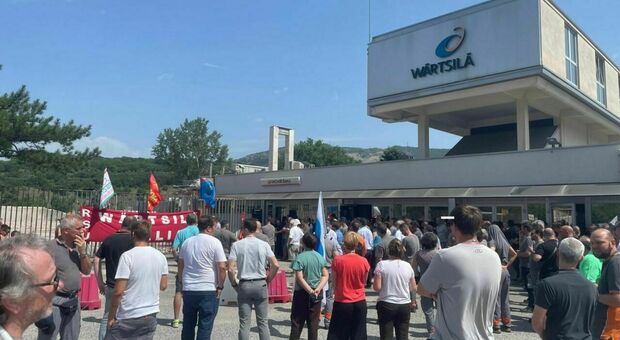 la protesta dei lavoratori Wartsila