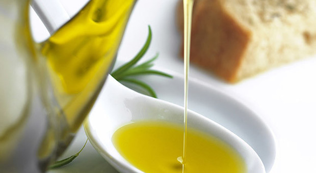 L'olio di oliva fa bene al cervello, agli anziani di più