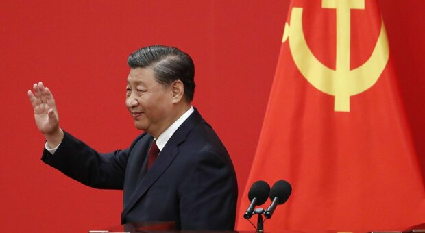 Cina, Xi Jinping rieletto presidente al terzo mandato: confermato leader del partito comunista