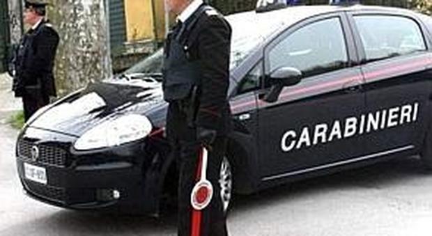 I carabinieri intervenuti per le indagini