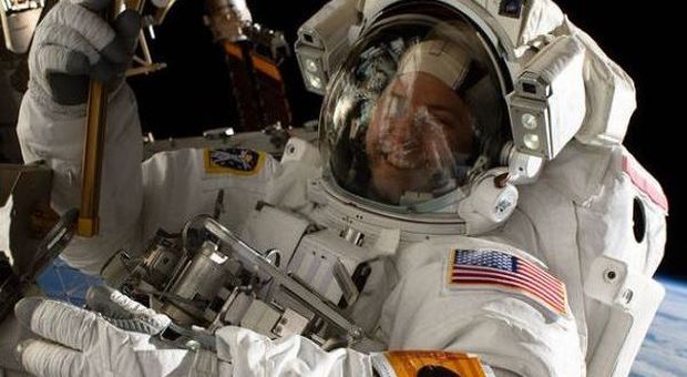Passeggiata spaziale a bordo della ISS