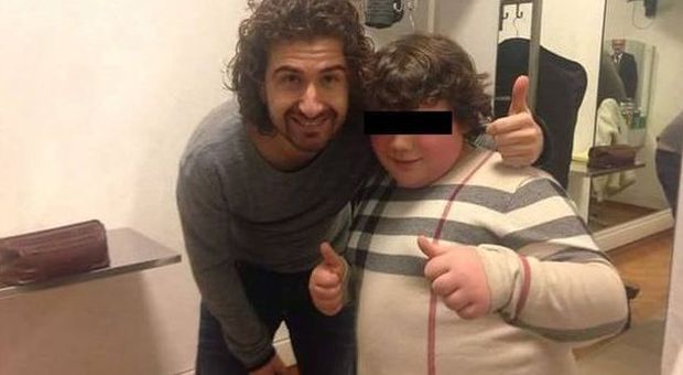 Alessandro Siani con il bimbo in sovrappeso