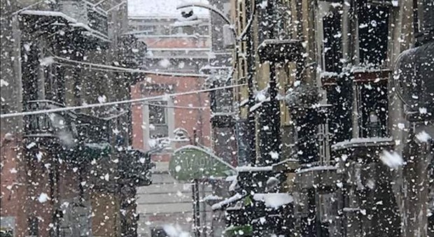 Freddo e neve, scuole anche domani chiuse nel triangolo Arzano-Casoria-Casavatore