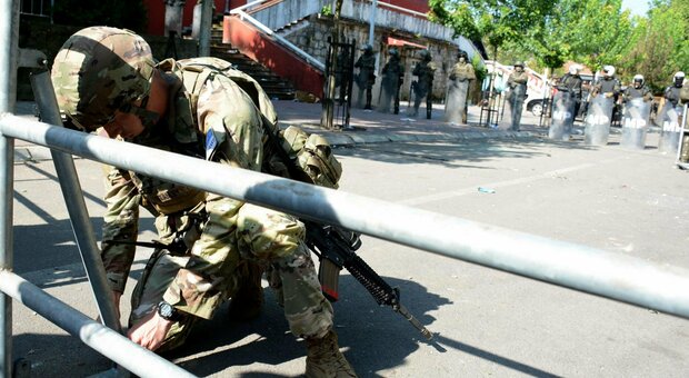Kosovo nuova Ucraina? Rischio invasione della Serbia (con l'appoggio di Putin): caricate armi al confine