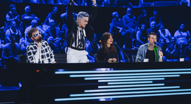 X-Factor, pagelle seconda puntata: Ambra, “blastatrice” seriale (10), Vittoria Spina, salvatevi (2), Simona Bonura, componente follia (9)