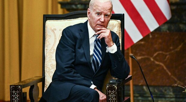 Biden rischia l'impeachment, la Camera apre un'indagine. La Casa Bianca: «Estremismo politico»