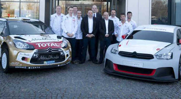 La DS3 in versione WRC a sinistra e la C-Elysee che prenderà parte al WTCC con Loeb e Muller