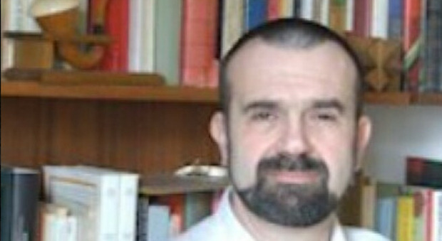 Martino Benzi, chi è l'uomo che ha ucciso moglie, figlio e suocera ad Alessandria: dalla laurea in ingegneria al sito web, cosa sappiamo