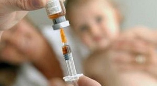 Vaccini obbligatori per i bimbi: «Altrimenti niente asilo»