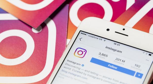Instagram elimina la sezione "seguiti": Da ora sarà impossibile controllare i like dei vostri amici
