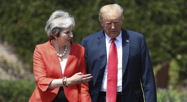Brexit, Theresa May rivela: «Trump mi ha detto di fare causa all'Unione europea»