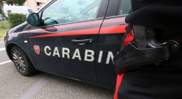 Contromano sulla statale: anziano denunciato dai carabinieri. Era alla guida in stato confusionale
