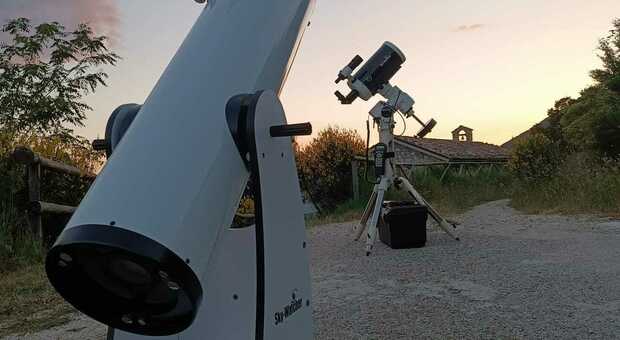 Osservazioni al telescopio e lezione sulle costellazioni: successo per l'incontro sull'astronomia a Fiamignano