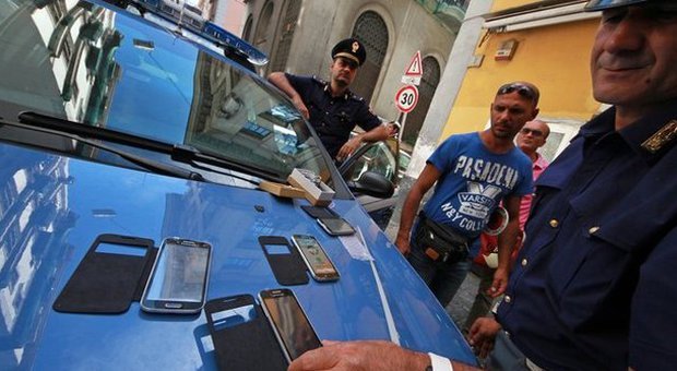 Napoli capitale per i furti di smartphone