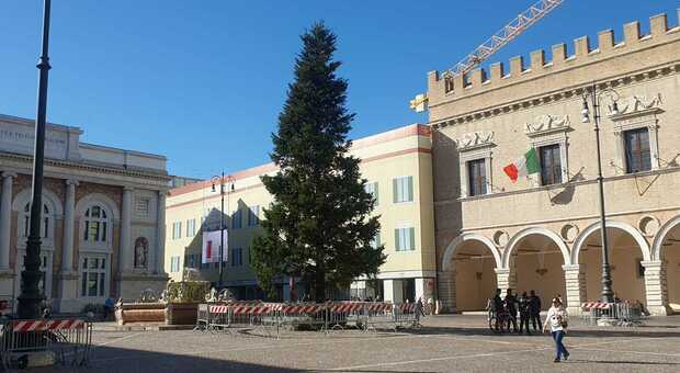 Per Pesaro sarà un Natale da Capitale: super eventi, il Comune raddoppia i fondi