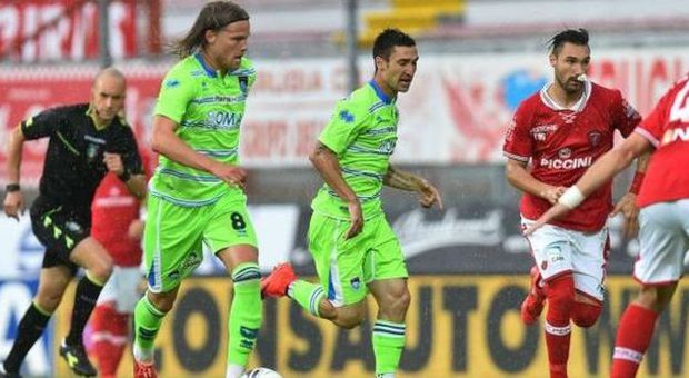 Playoff, definite le semifinali: Pescara-Vicenza e Avellino-Bologna