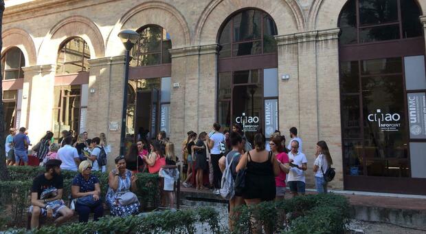 L’Università di Macerata mercoledì scende in piazza per Giulia Cecchettin con una fiaccolata