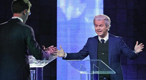 Olanda al voto, scontro tra Rutte e Wilders: l'Europa trema