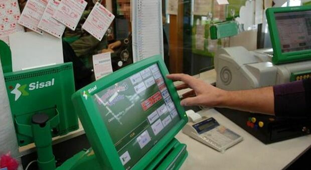 Lotto e Superenalotto, in Puglia vinti migliaia di euro