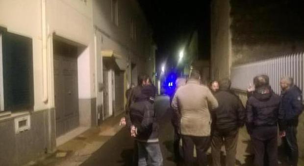 Mondragone, attentato contro il vicesindaco già sotto scorta: bomba contro il suo studio