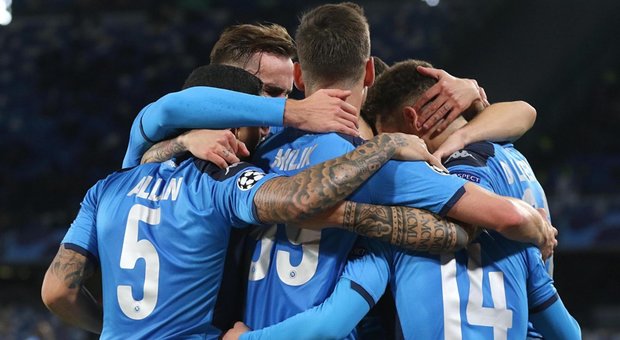 Tutto facile per il Napoli: 4-0 al Genk e qualificazione agli ottavi