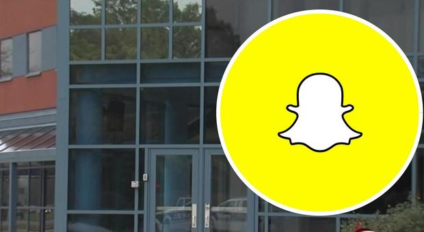 Sesso nei bagni della scuola, il video finisce su Snapchat: cinque studenti sospesi