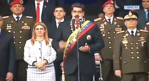 Venezuela, Maduro accusa estrema destra e Colombia: «Volevano assassinarmi»